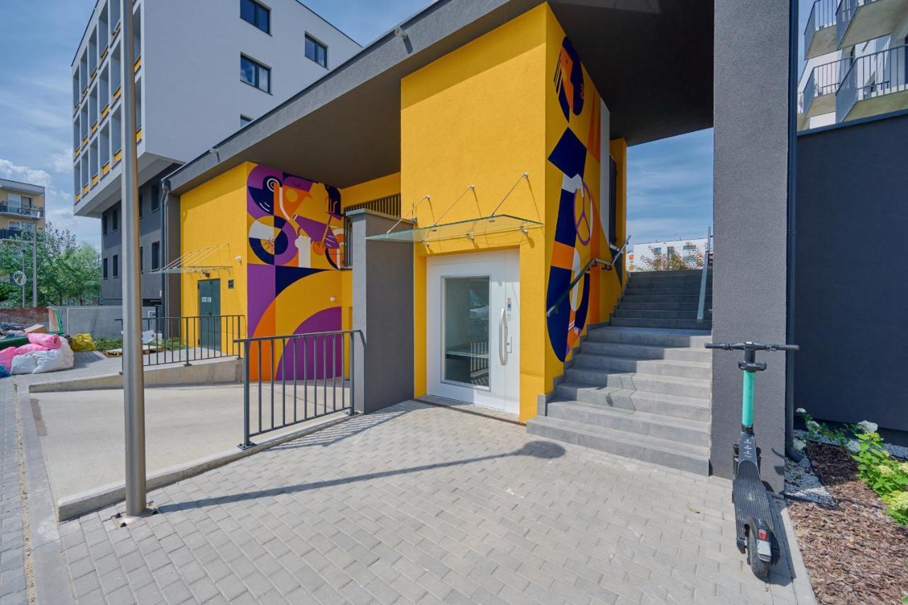 Exclusive Apartment With Balcony & Parking Wroclaw By Renters Prestige Bagian luar foto